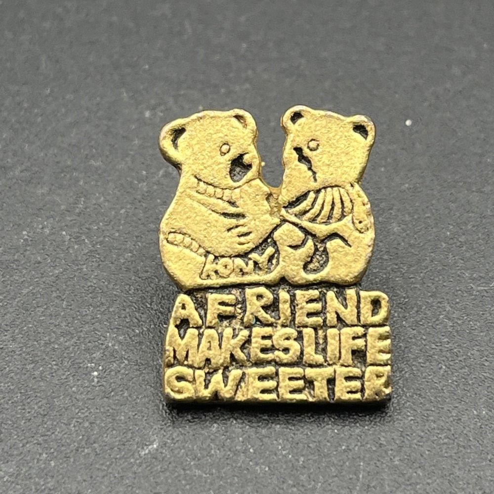 A Friend Makes Life Sweeter Cute Bears Lapel Hat Pin